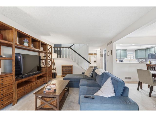 2598 S Vaughn Way #B, Aurora, CO 80014