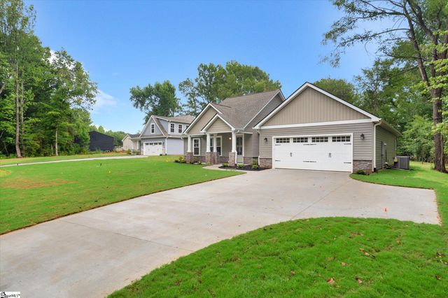 170 Stewart Lake Road, Pelzer, SC 29669