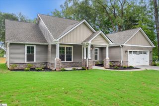 170 Stewart Lake Road, Pelzer, SC 29669