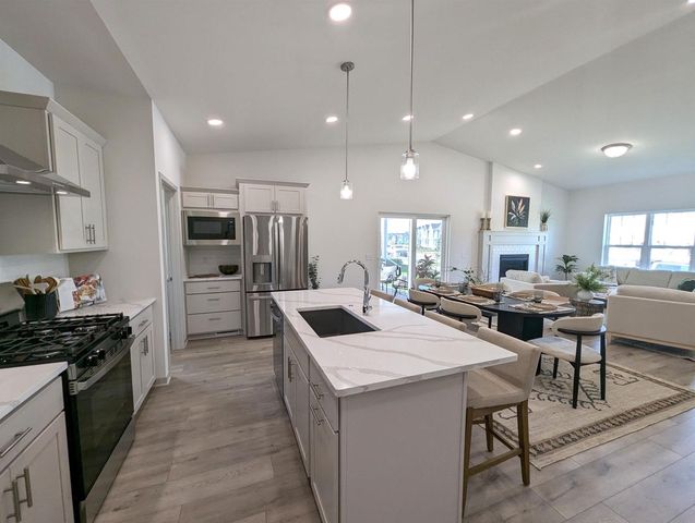 6679 Redpoll Road, Middleton, WI 53562