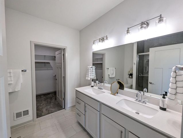 6679 Redpoll Road, Middleton, WI 53562
