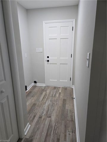 701 Willowmoore Avenue, Thomasville, NC 27360