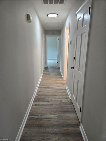 701 Willowmoore Avenue, Thomasville, NC 27360