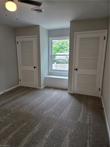 701 Willowmoore Avenue, Thomasville, NC 27360