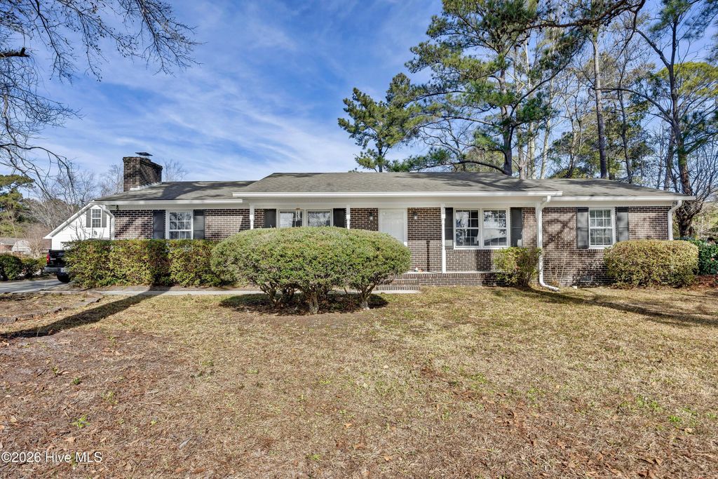 111 Deerwood Drive, Wilmington, NC 28405