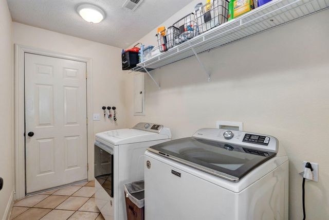 922 N Ridgemont Road, Republic, MO 65738