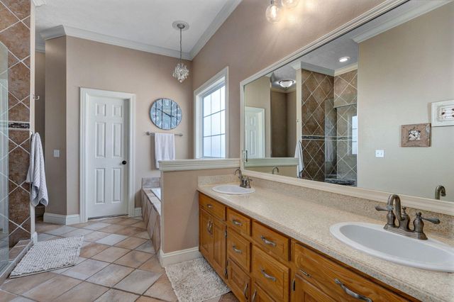 922 N Ridgemont Road, Republic, MO 65738