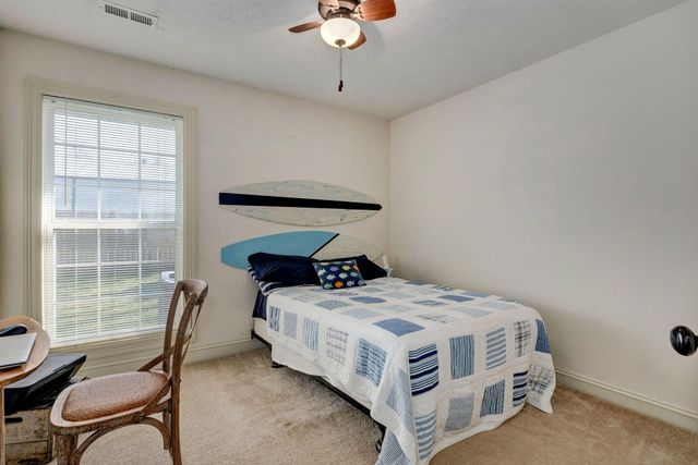 922 N Ridgemont Road, Republic, MO 65738