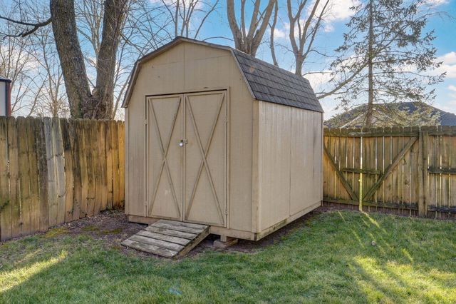 922 N Ridgemont Road, Republic, MO 65738