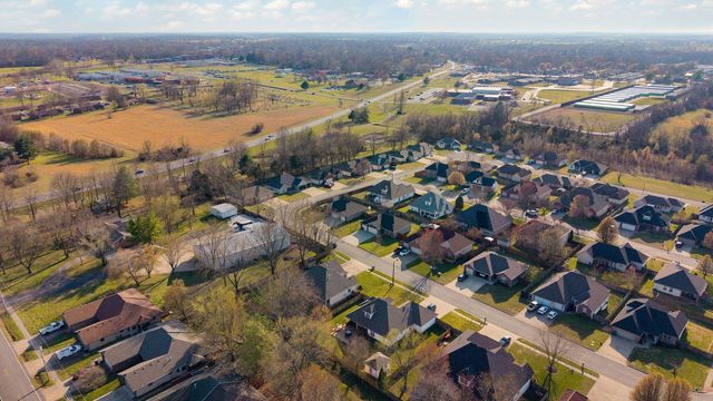 922 N Ridgemont Road, Republic, MO 65738