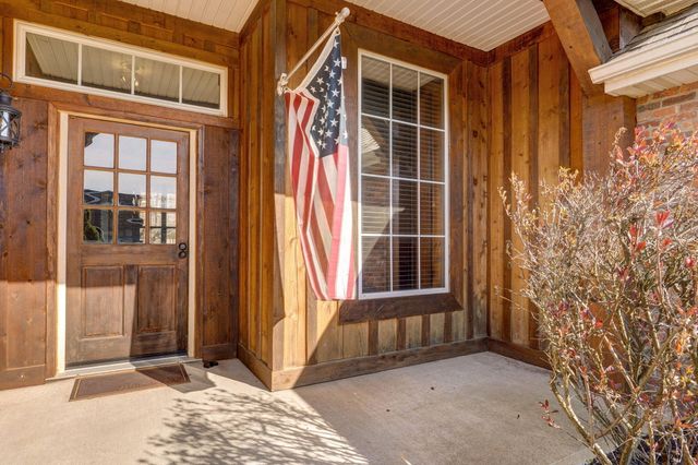 922 N Ridgemont Road, Republic, MO 65738