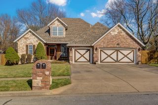 922 N Ridgemont Road, Republic, MO 65738