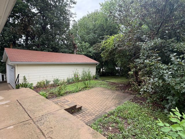 39 Leonard Street 1, Elgin, IL 60123