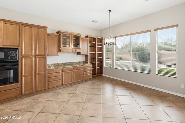 1735 W ALOE VERA Drive, Phoenix, AZ 85085