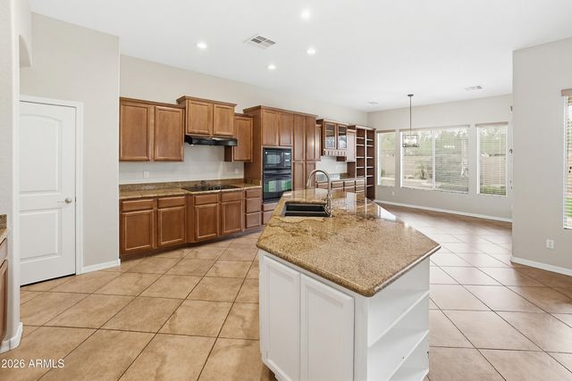 1735 W ALOE VERA Drive, Phoenix, AZ 85085