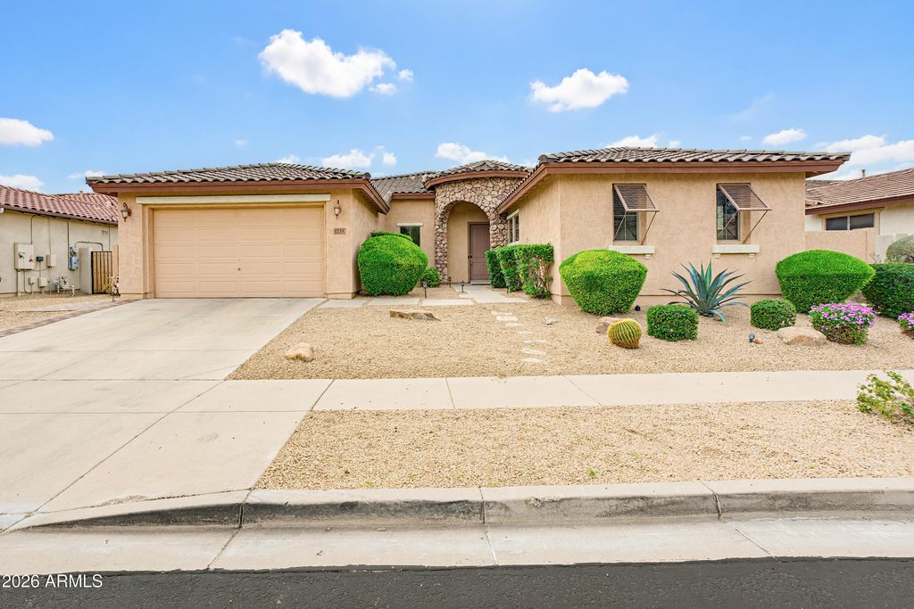 1735 W ALOE VERA Drive, Phoenix, AZ 85085