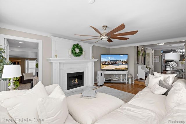 38233 Little Mack Avenue, Clinton Charter Township, MI 48036