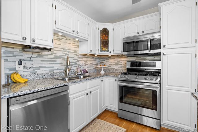 38233 Little Mack Avenue, Clinton Charter Township, MI 48036