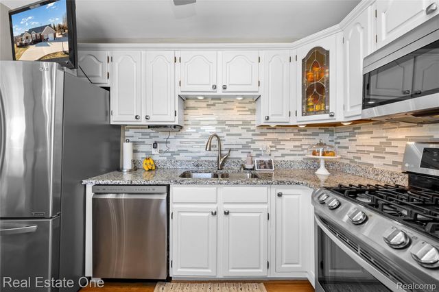 38233 Little Mack Avenue, Clinton Charter Township, MI 48036