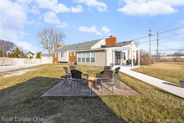 38233 Little Mack Avenue, Clinton Charter Township, MI 48036