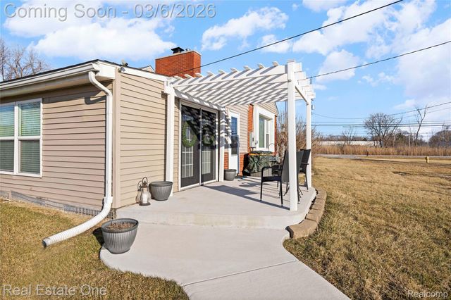 38233 Little Mack Avenue, Clinton Charter Township, MI 48036