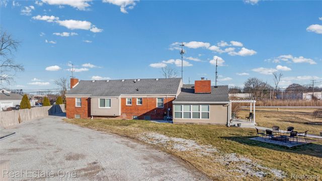 38233 Little Mack Avenue, Clinton Charter Township, MI 48036