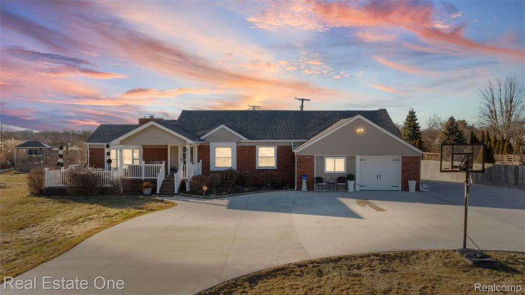 38233 Little Mack Avenue, Clinton Charter Township, MI 48036