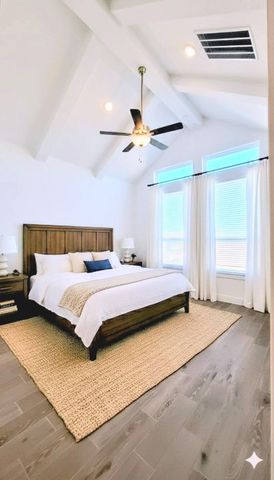 12326 Mead Grove Drive, Texas City, TX 77590