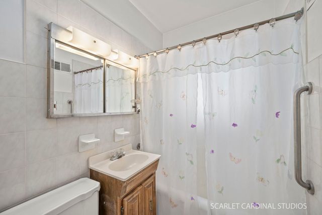 115 S Michigan Avenue, Villa Park, IL 60181