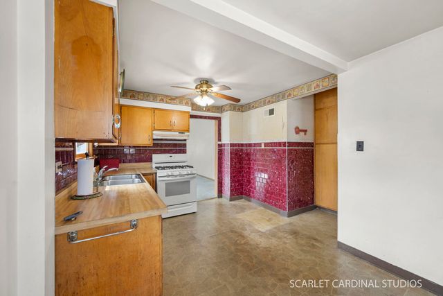 115 S Michigan Avenue, Villa Park, IL 60181