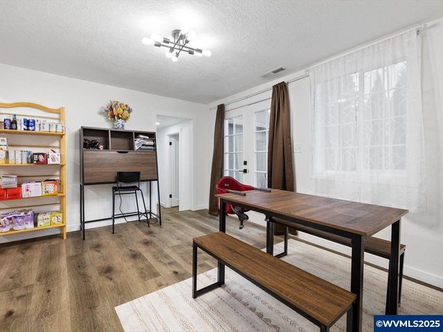 1589 SW Ellis St, Dallas, OR 97338