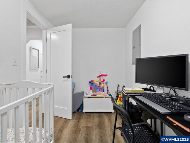 1589 SW Ellis St, Dallas, OR 97338