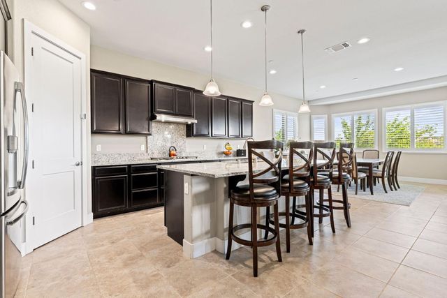 526 Lentini Way, Sacramento, CA 95834
