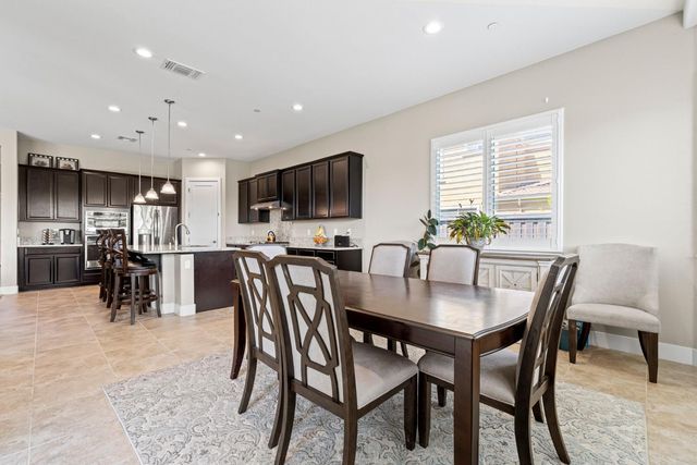 526 Lentini Way, Sacramento, CA 95834