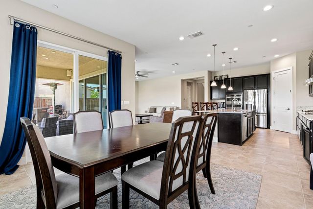 526 Lentini Way, Sacramento, CA 95834