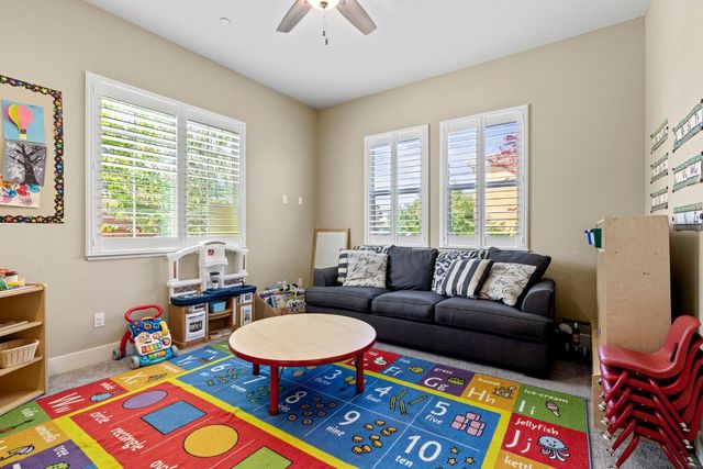526 Lentini Way, Sacramento, CA 95834