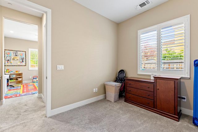 526 Lentini Way, Sacramento, CA 95834
