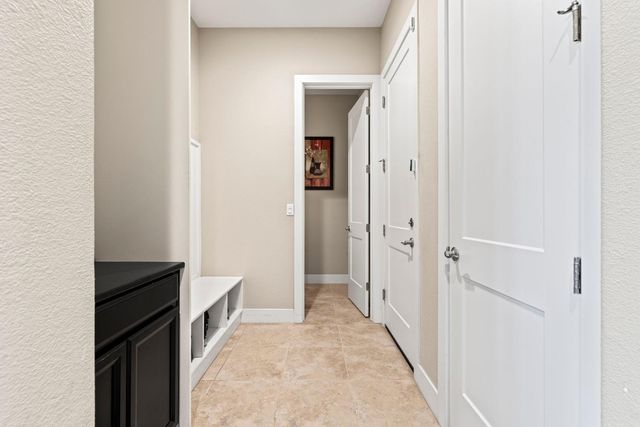 526 Lentini Way, Sacramento, CA 95834