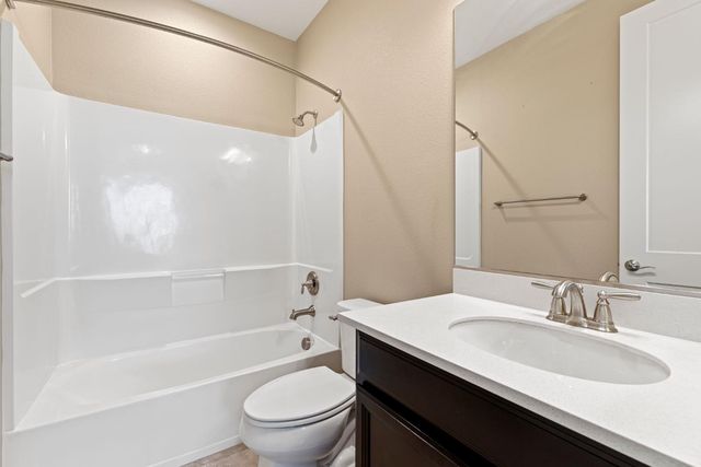 526 Lentini Way, Sacramento, CA 95834
