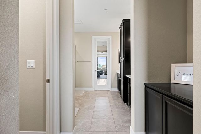 526 Lentini Way, Sacramento, CA 95834