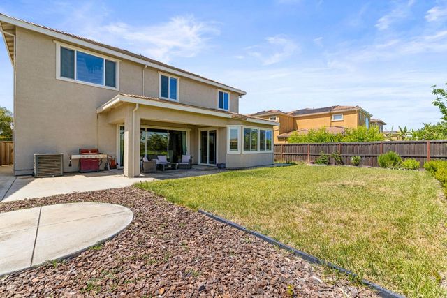526 Lentini Way, Sacramento, CA 95834