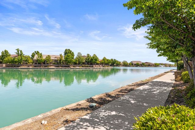 526 Lentini Way, Sacramento, CA 95834