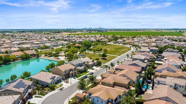 526 Lentini Way, Sacramento, CA 95834