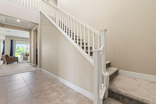 526 Lentini Way, Sacramento, CA 95834