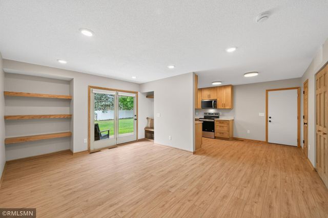 89 126th Lane NW, Coon Rapids, MN 55448