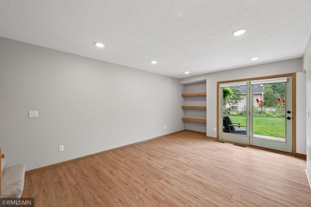 89 126th Lane NW, Coon Rapids, MN 55448