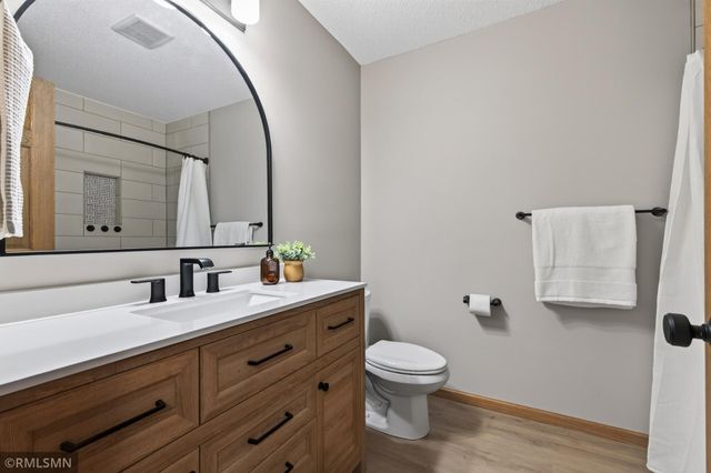 89 126th Lane NW, Coon Rapids, MN 55448