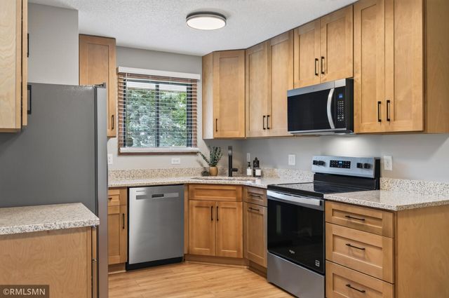 89 126th Lane NW, Coon Rapids, MN 55448