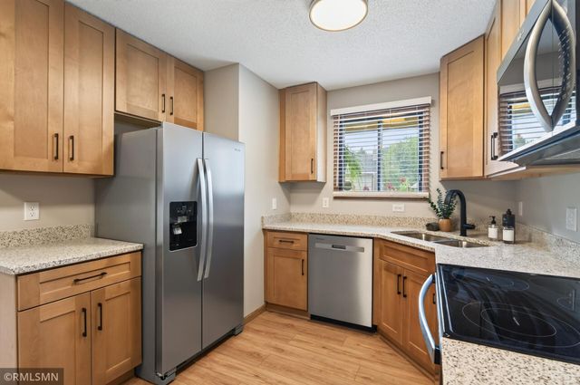 89 126th Lane NW, Coon Rapids, MN 55448