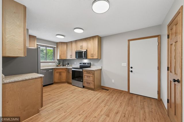 89 126th Lane NW, Coon Rapids, MN 55448